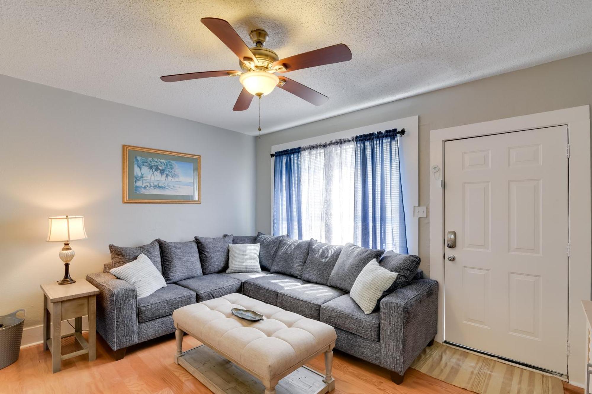 Beautiful Galveston Apt With Deck Less Than 3 Mi To Dtwn! Exterior photo
