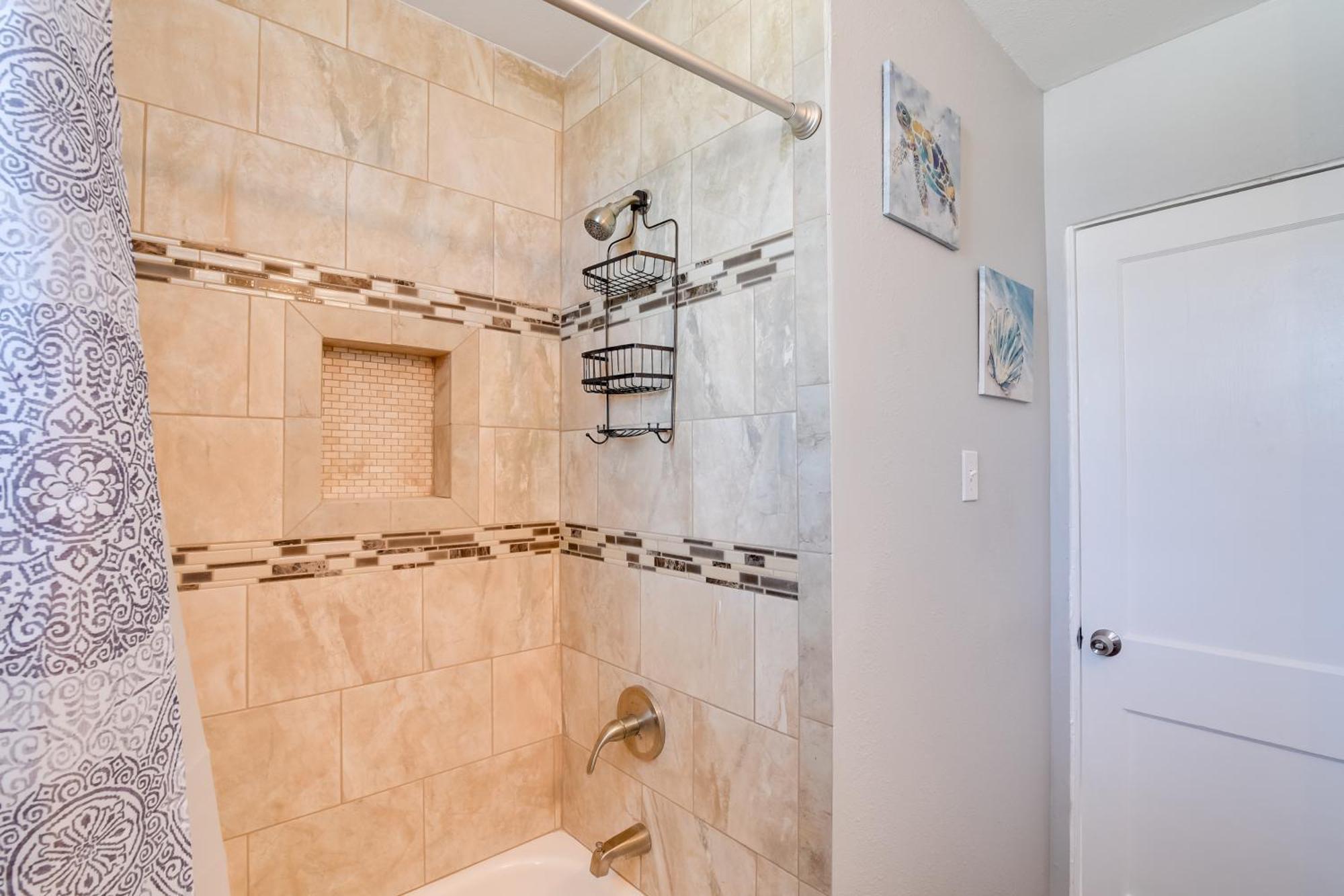 Beautiful Galveston Apt With Deck Less Than 3 Mi To Dtwn! Exterior photo